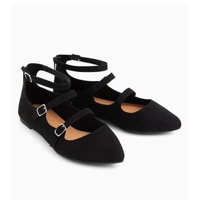 Black Torrid 7W flats